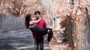 10 Beautiful Couple Poses For Your Pre-Wedding Photoshoot | PhotoPoets